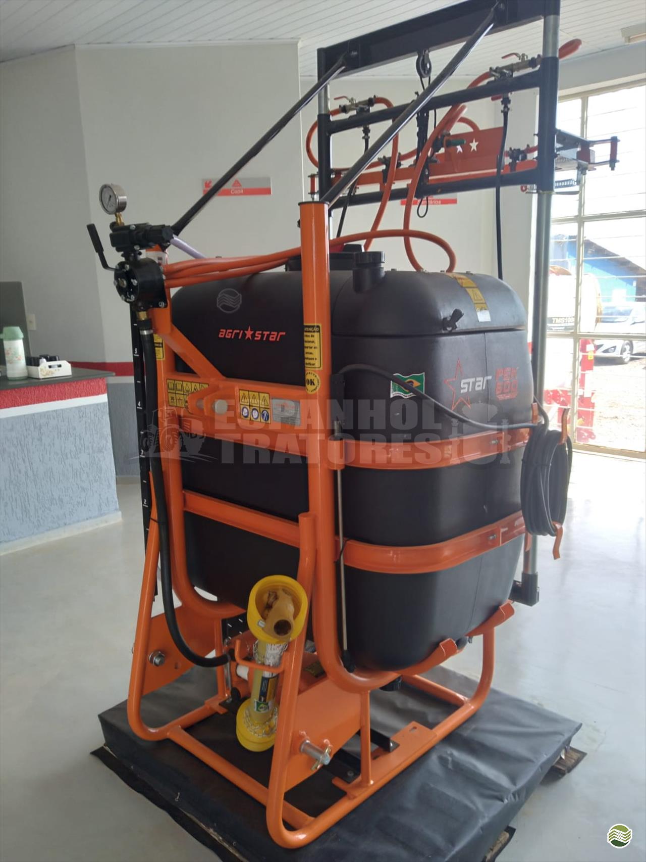 PULVERIZADOR AGRISTAR STAR PEK 600 Acoplado Hidráulico Espanhol Tratores GOIANIA GOIAS GO